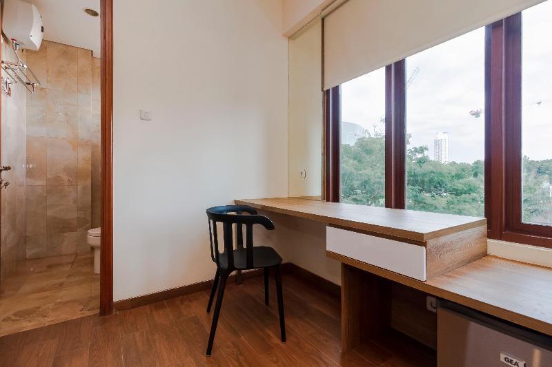 Reddoorz Plus @ Cbd Bintaro South Tangerang Exteriör bild